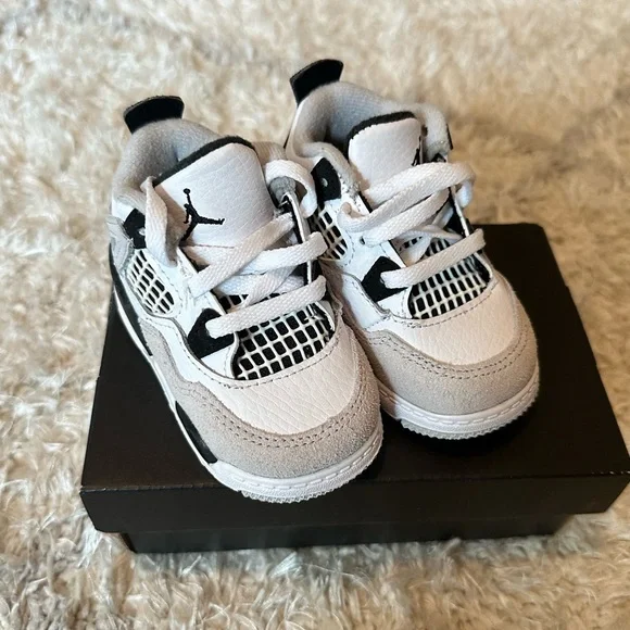 Jordan retro 4